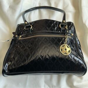 Bueno NWT Large Handled Purse Black Patten Quilted Pattern, Zip, Snap Closures